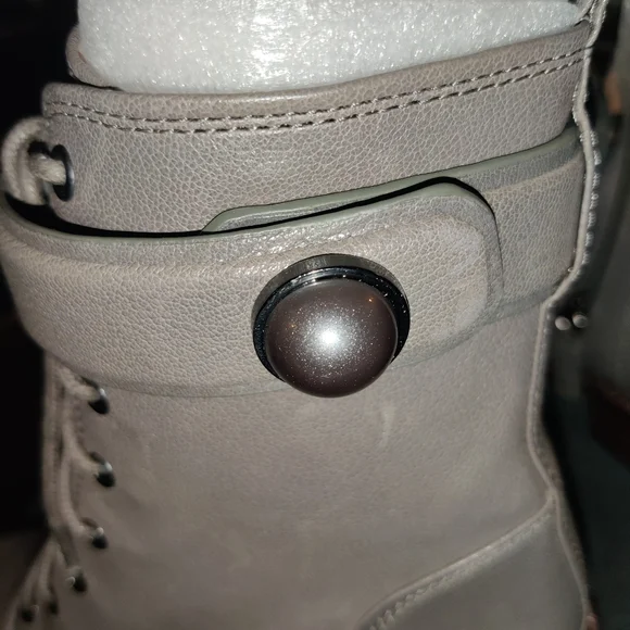 Parting is such sweet... Vince Camuto! - Picture 3 of 6